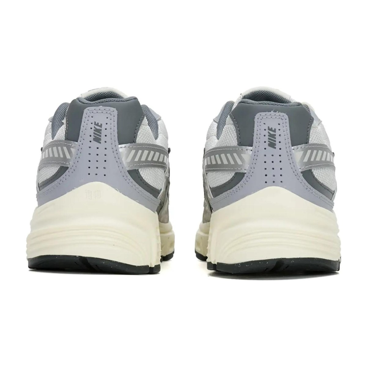 Nike Initiator