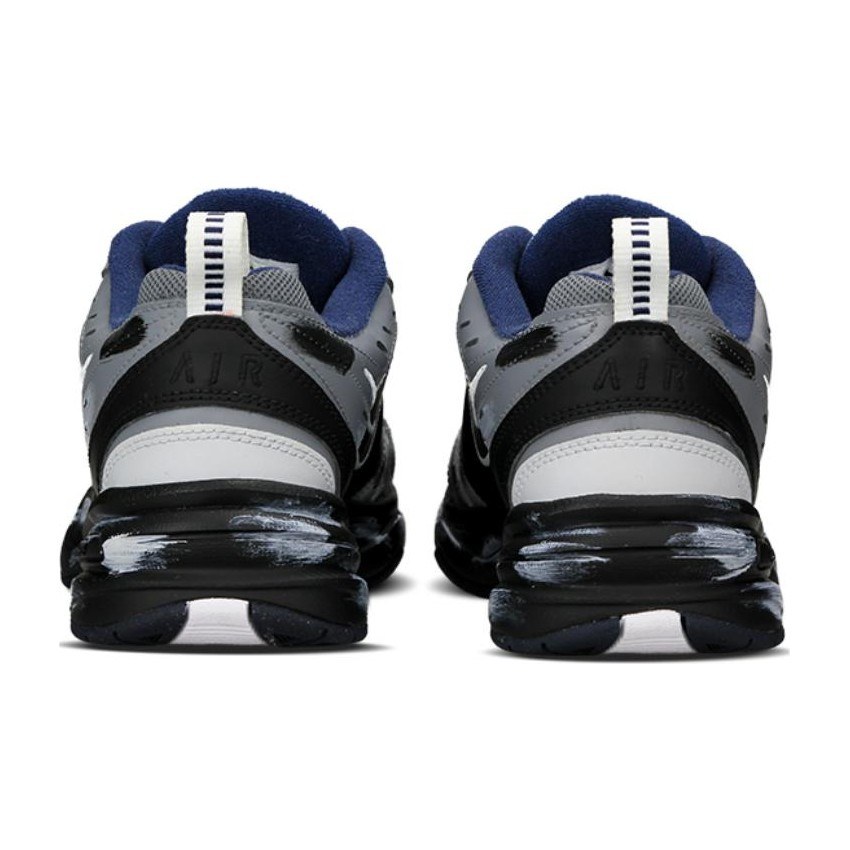 Nike Air Monarch 4