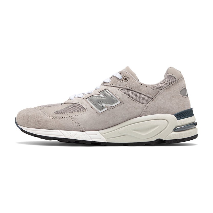 New Balance 990 V2