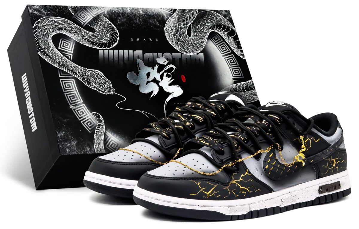 Nike Dunk Low "CNY Gold Python"