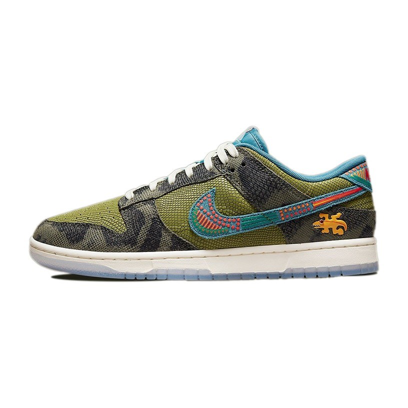 Nike Dunk Low "Siempre Familia"