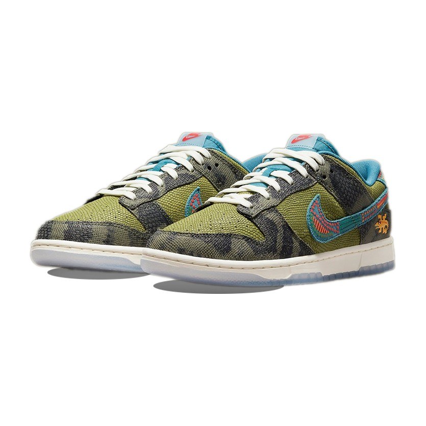 Nike Dunk Low "Siempre Familia"