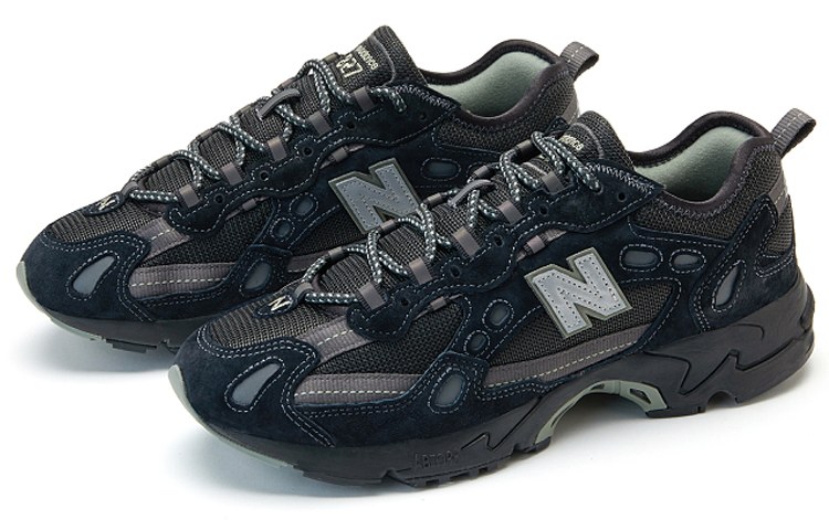 Thisisneverthat x New Balance 827 Black