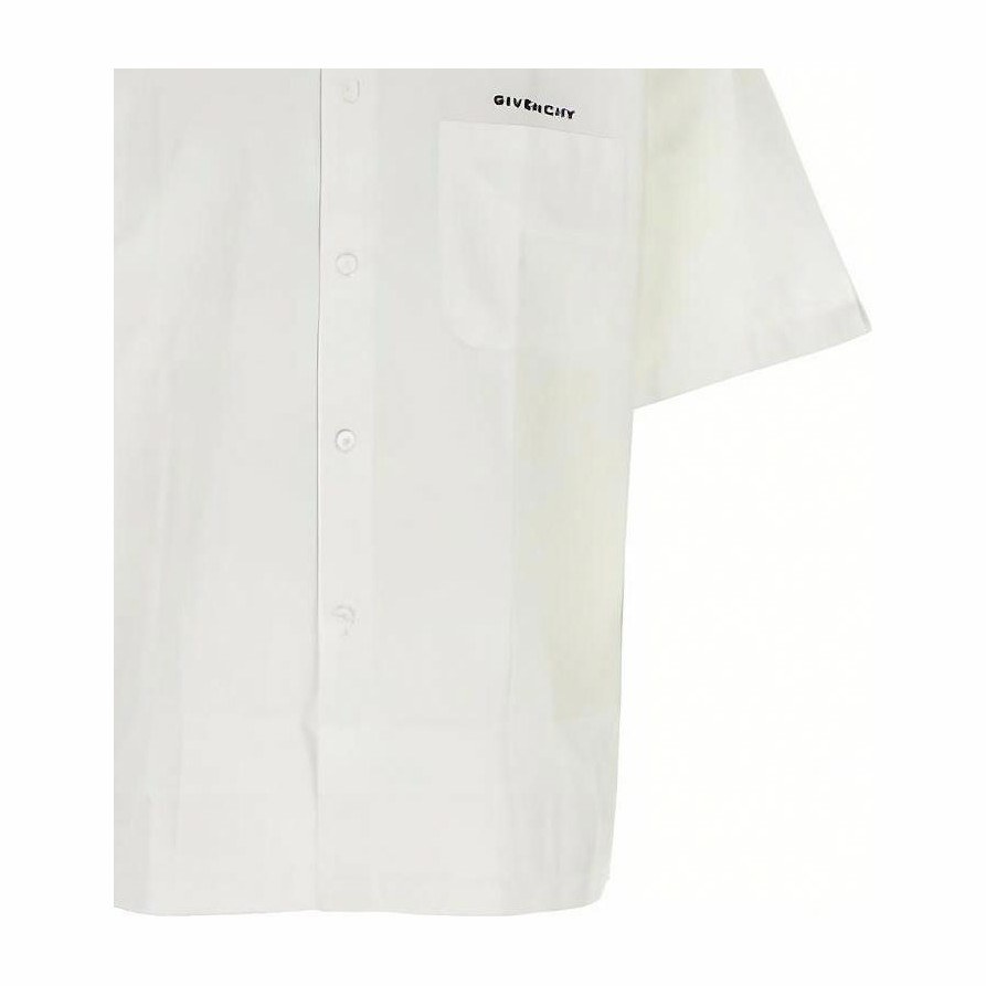 GIVENCHY