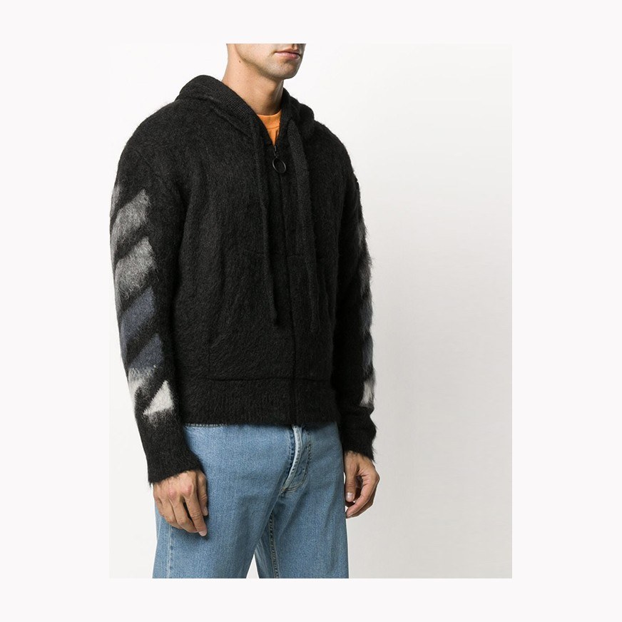 OFF-WHITE