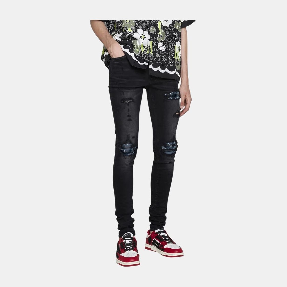 AMIRI FW22 Distressed Skinny Jeans Black