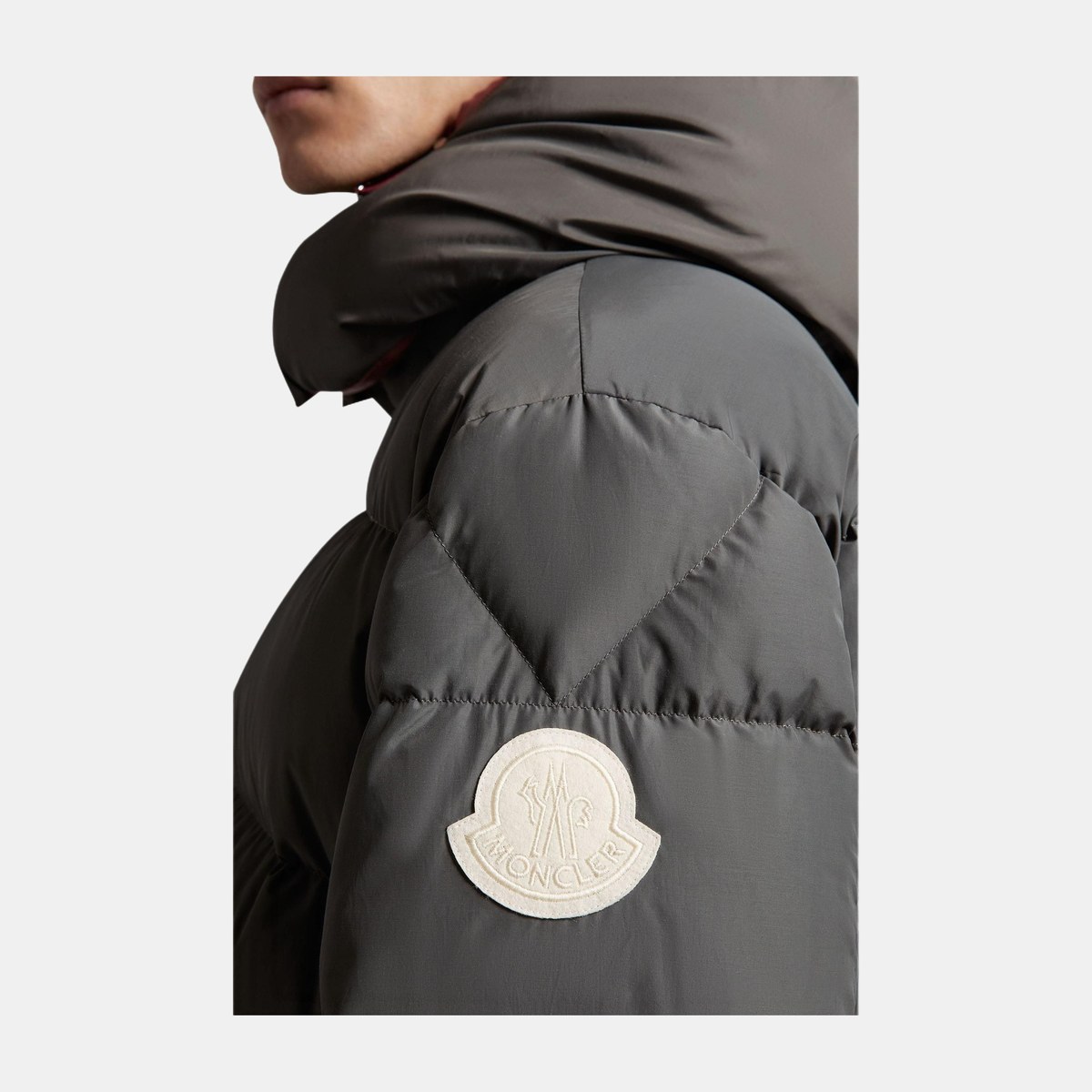 Moncler FW22 Logo Badge Hooded Down Jacket Green