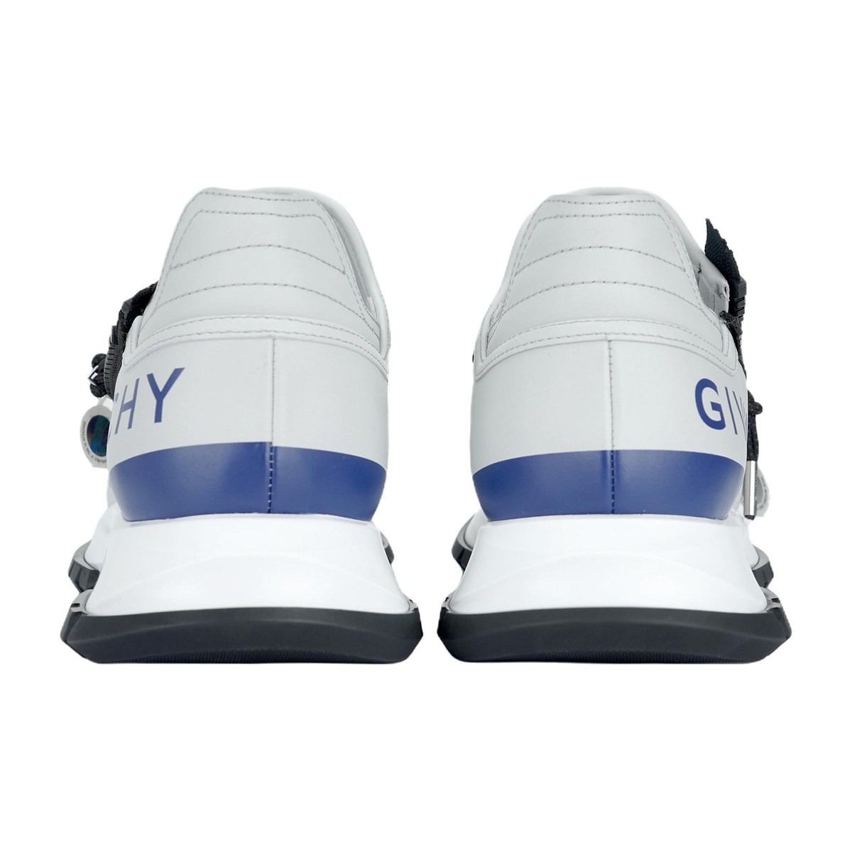 GIVENCHY
