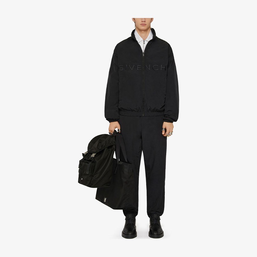 GIVENCHY