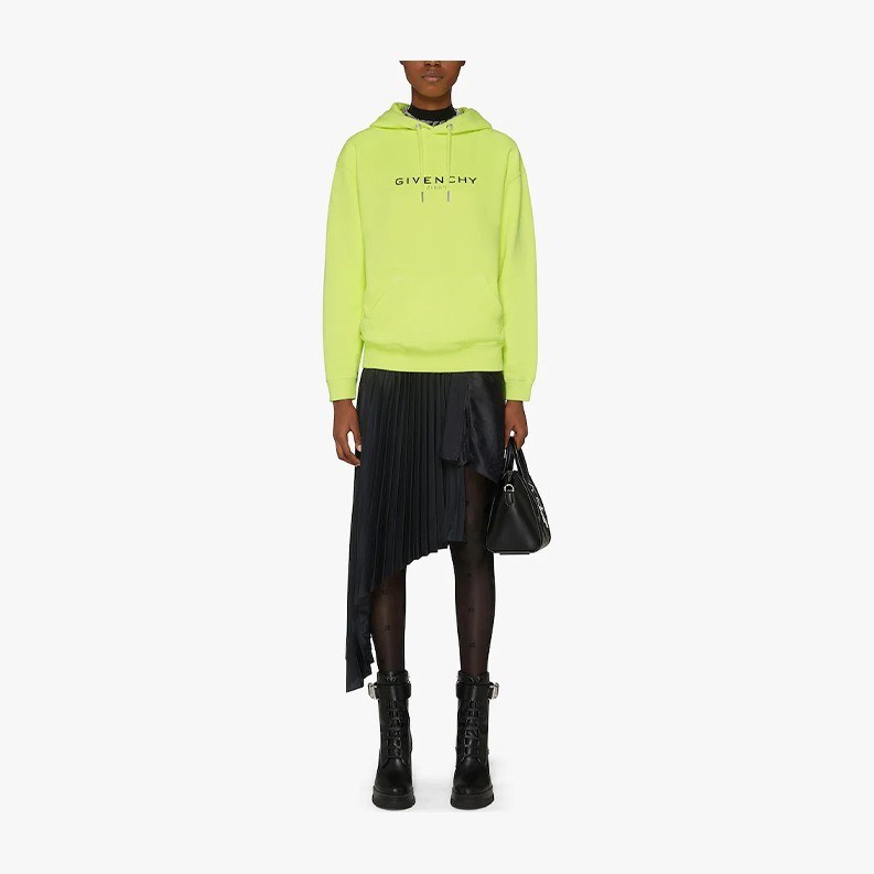 Givenchy SS22 Logo