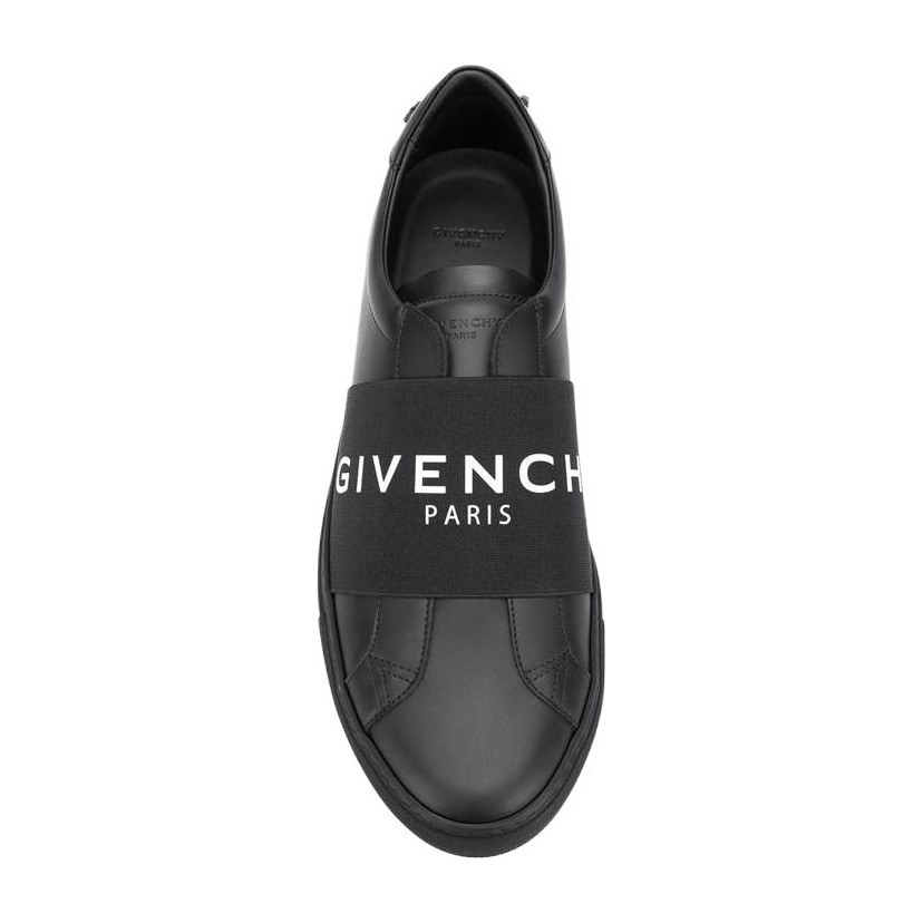 GIVENCHY
