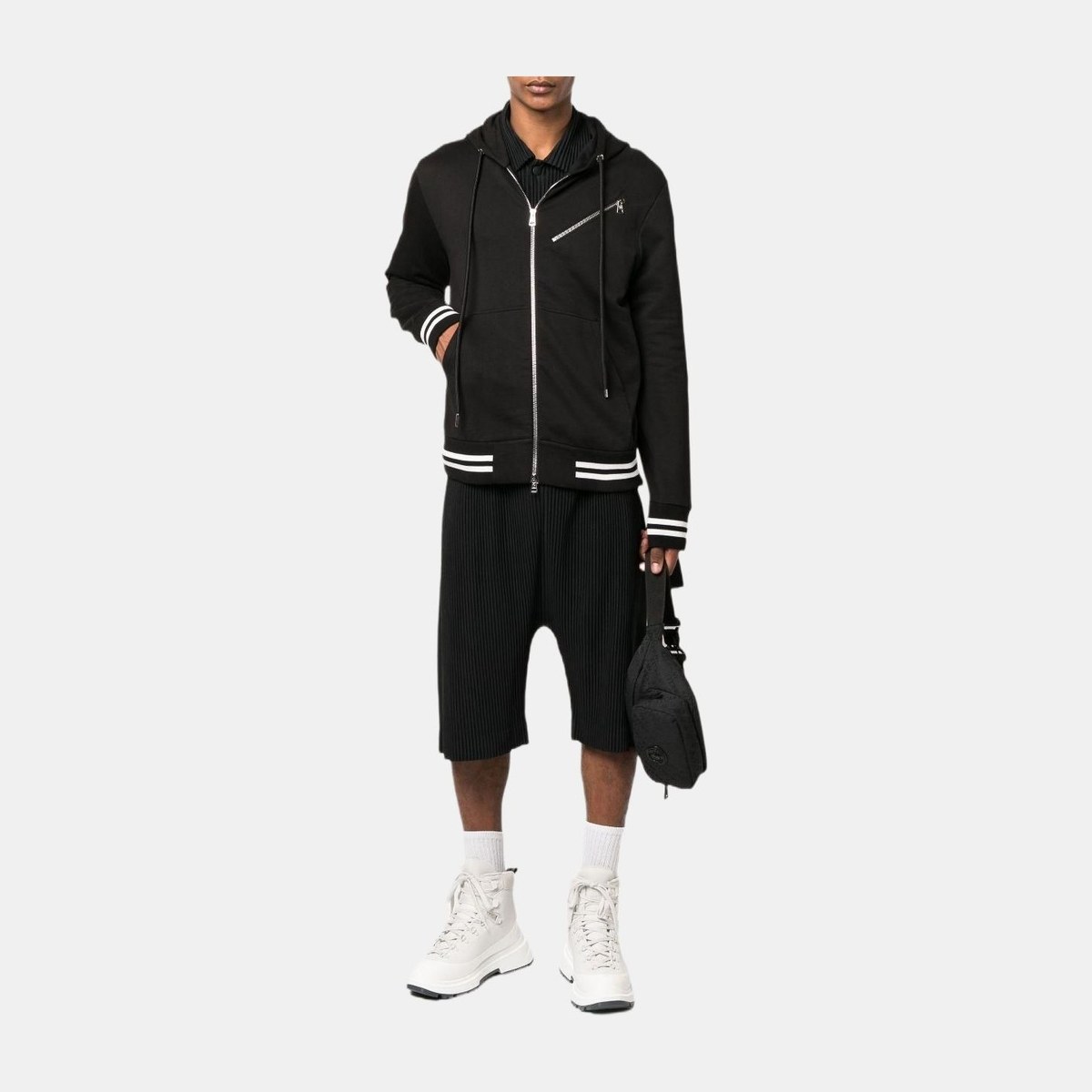 Moncler FW22 Logo