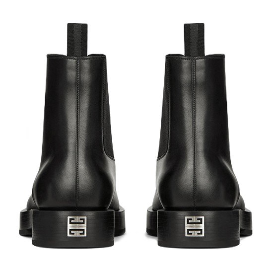 GIVENCHY