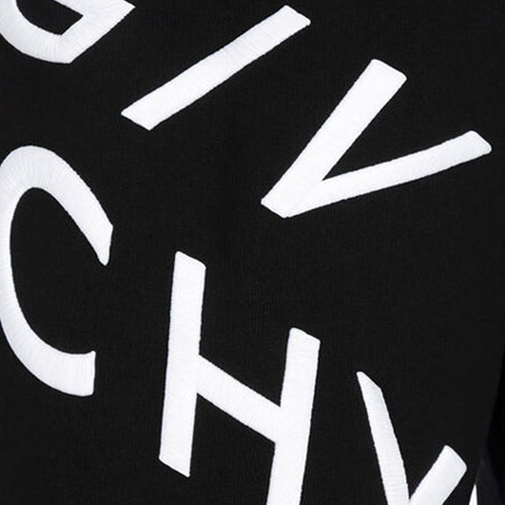 GIVENCHY