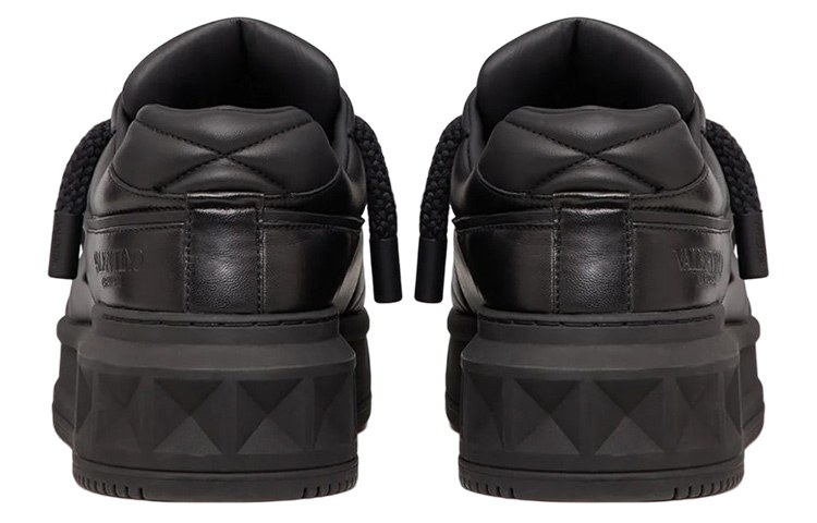 Valentino One Stud