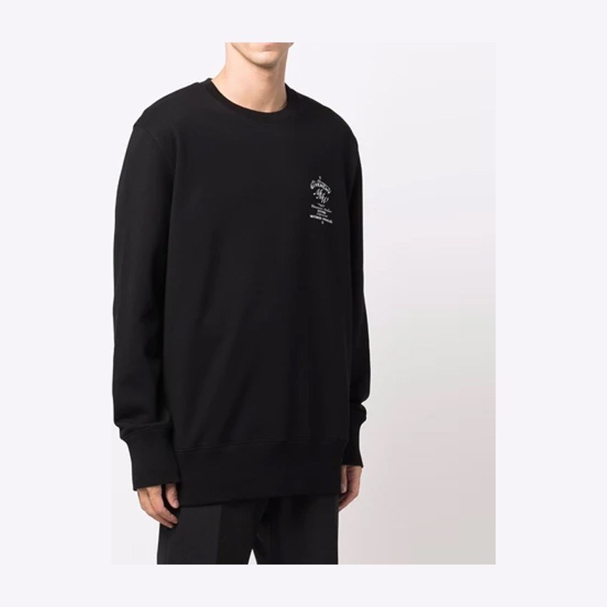 GIVENCHY