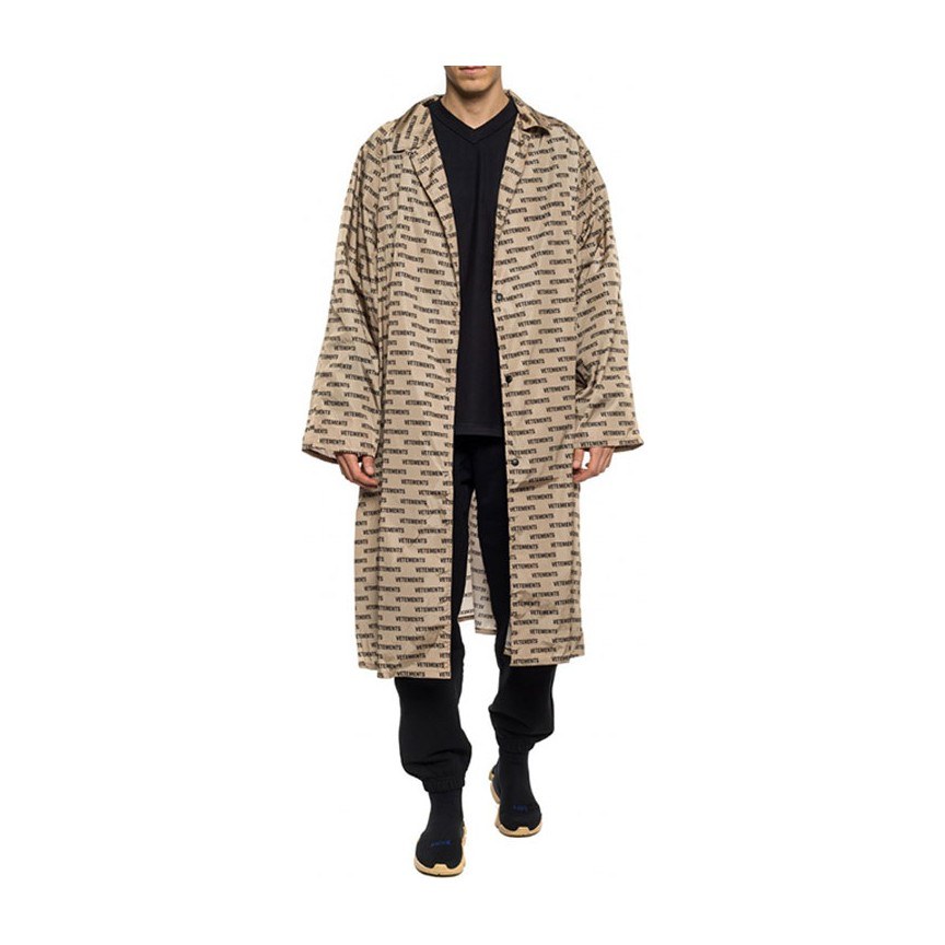 Vetements FW22 V-Neck Pullover Black