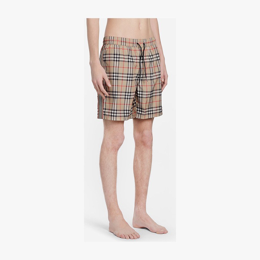 Burberry Shorts Beige