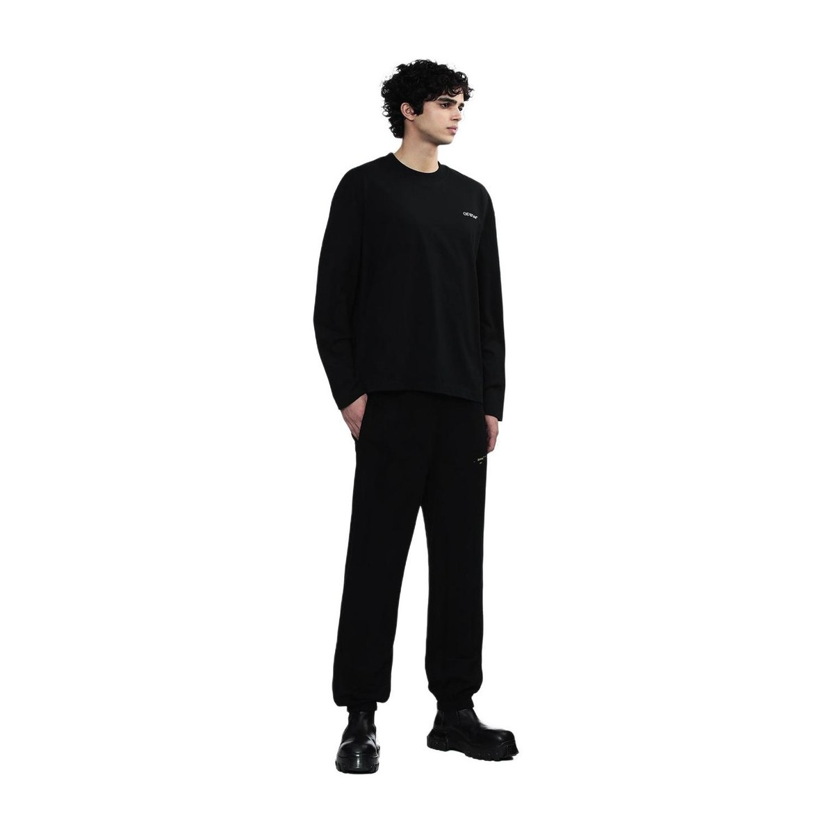 OFF-WHITE t