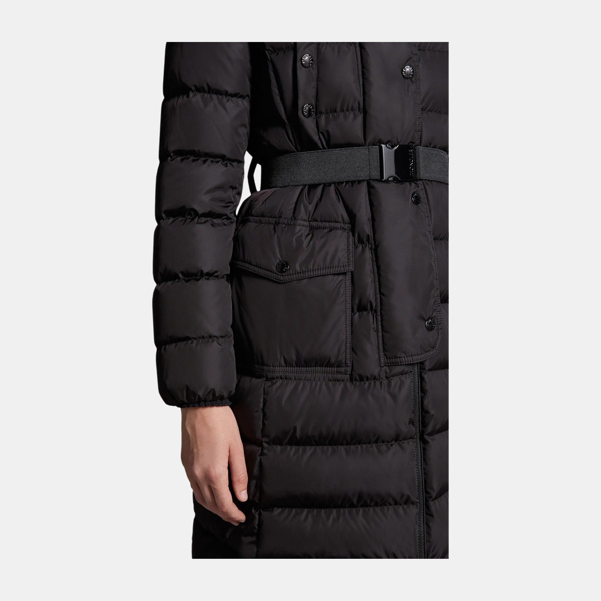Moncler FW22 logo