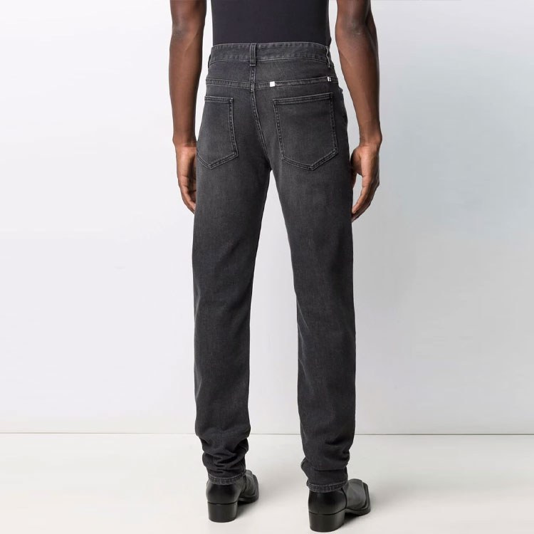 GIVENCHY