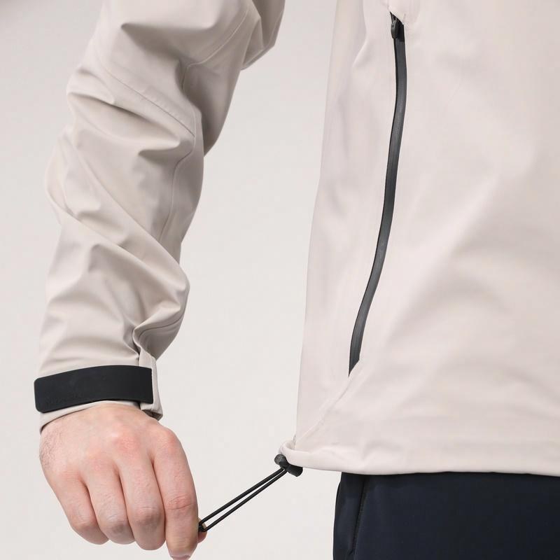 HELLY HANSEN