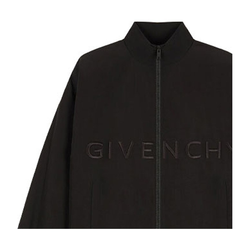 GIVENCHY