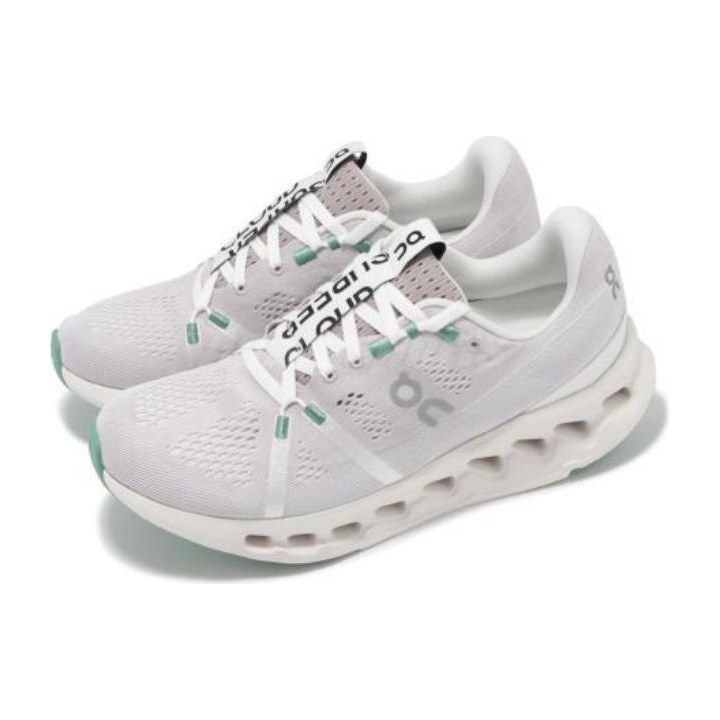 On Cloudsurfer Grey