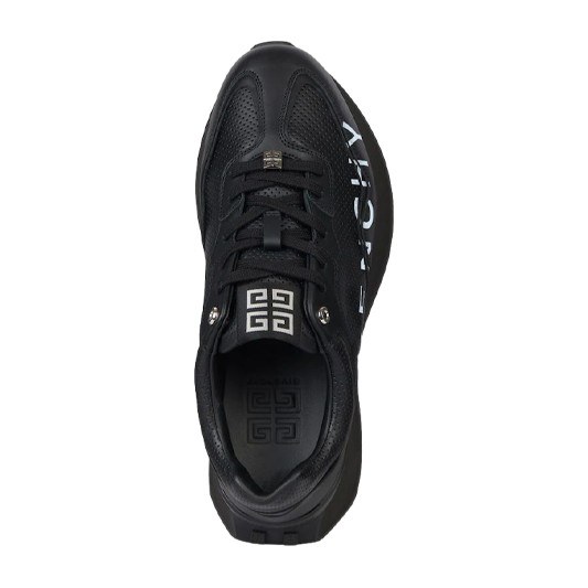 GIVENCHY
