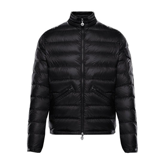 Moncler Agay