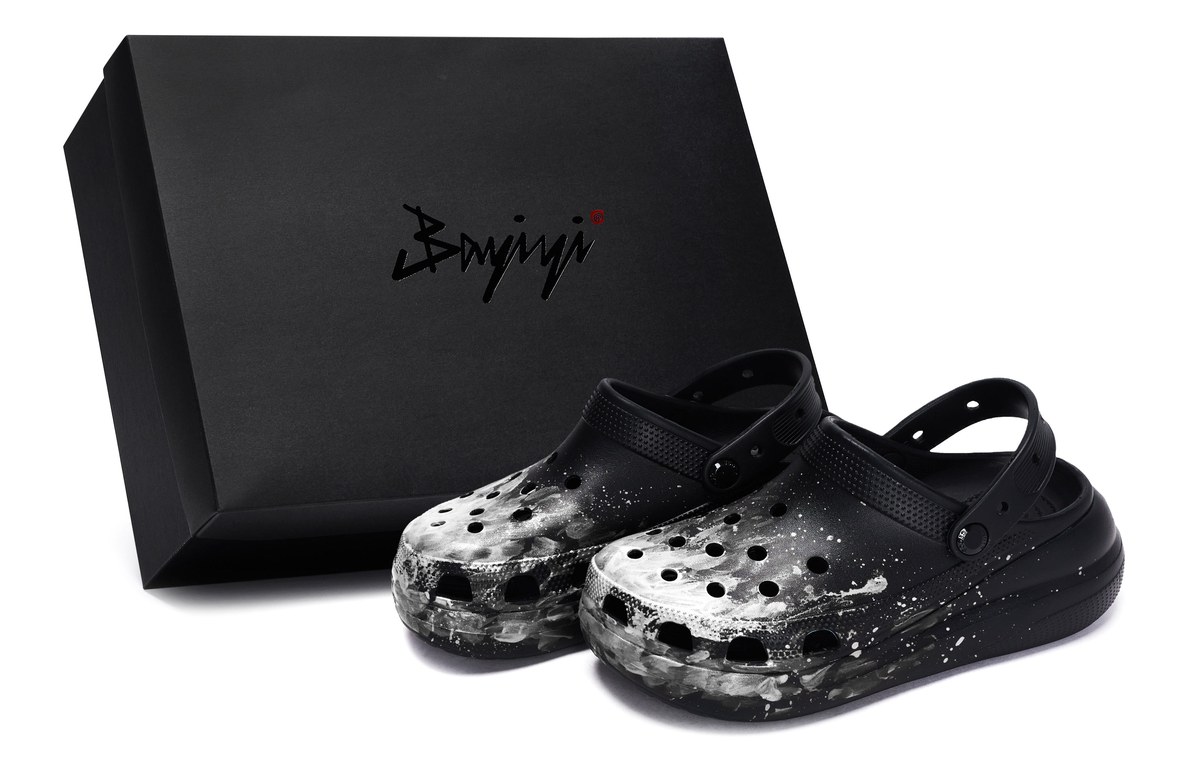 Crocs Classic Clog Black Silver Grey