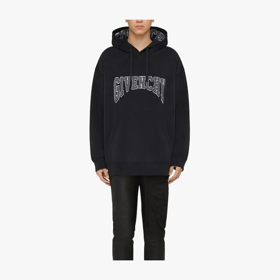 Givenchy FW22 Logo