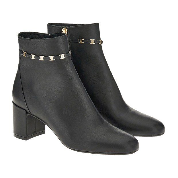 FERRAGAMO Vara