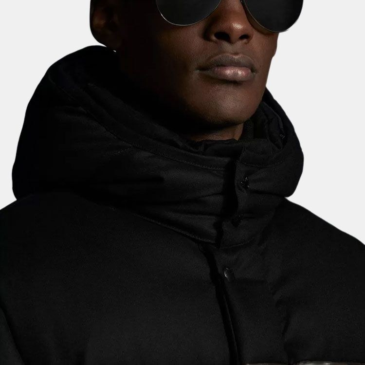Moncler Aveillan Logo