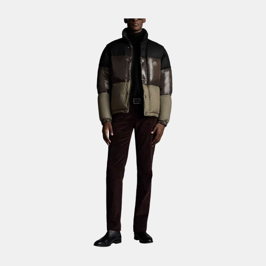Moncler Aveillan Logo