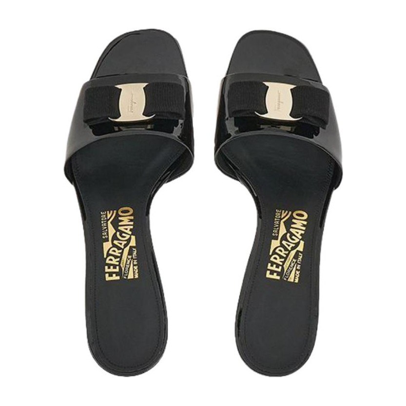 FERRAGAMO Vara
