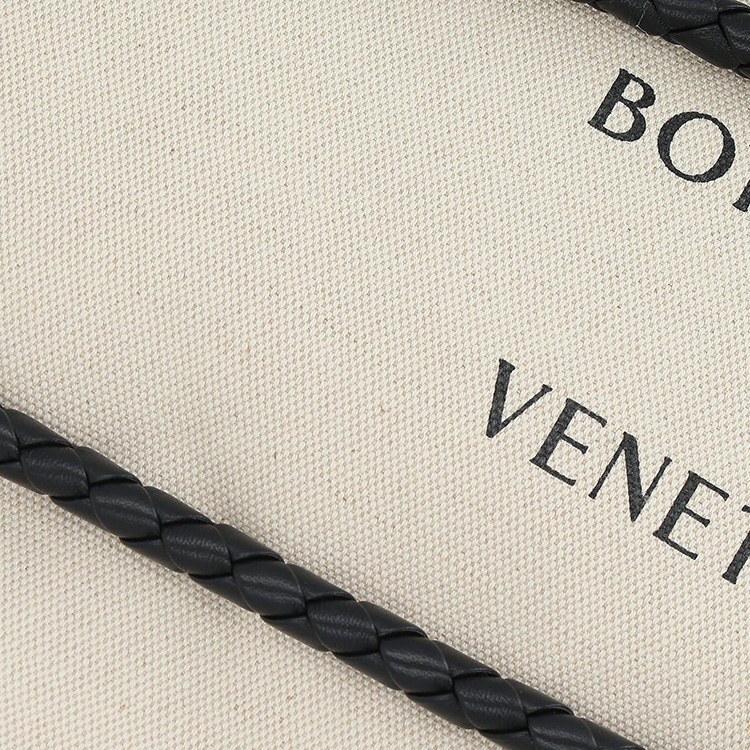 Bottega Veneta BV Logo
