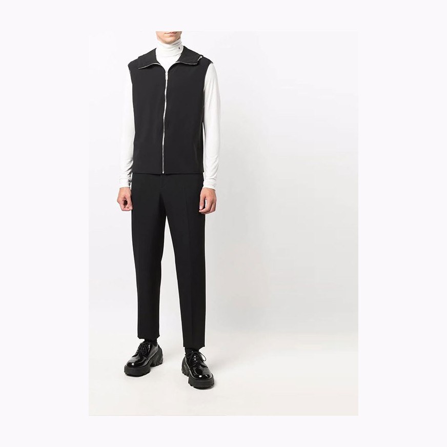 GIVENCHY