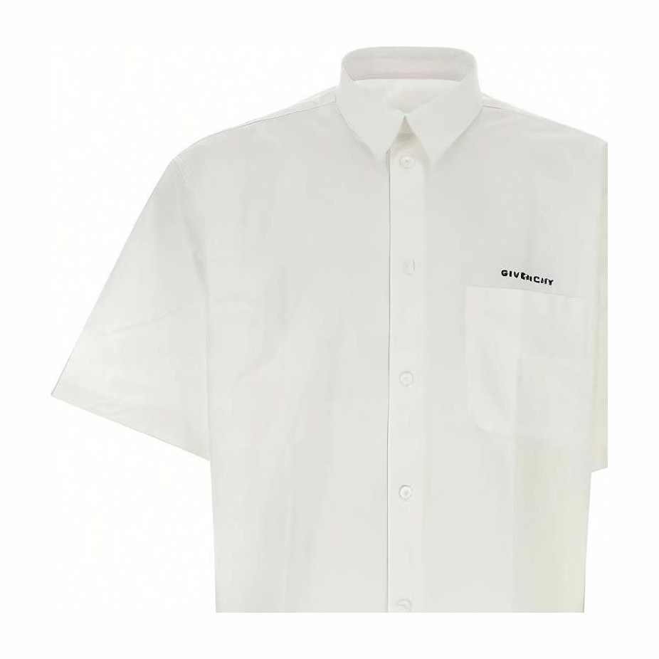 GIVENCHY