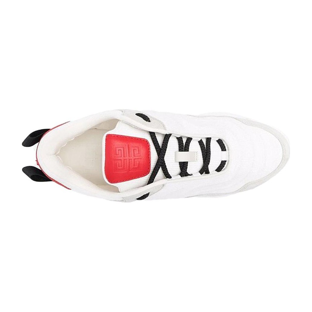 GIVENCHY