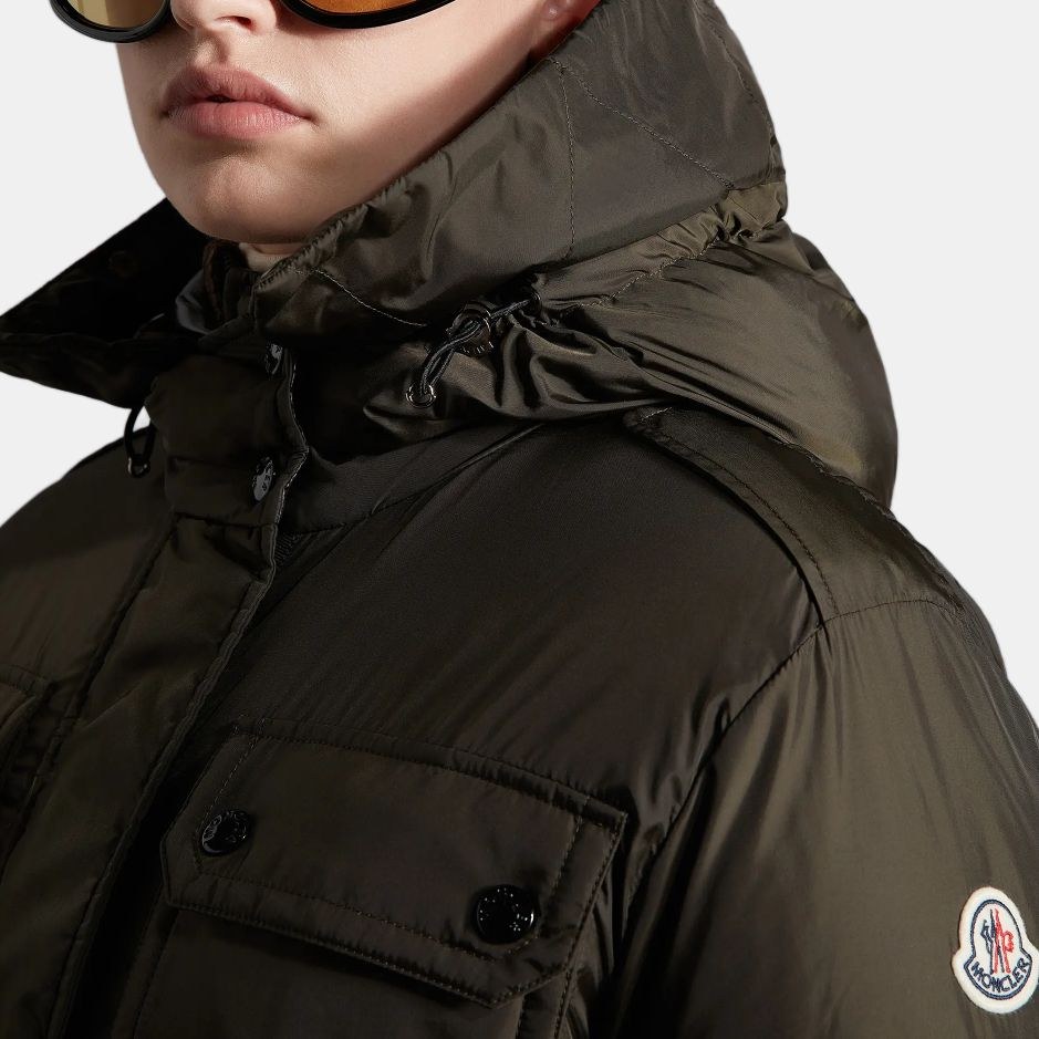 Moncler FW22 logo