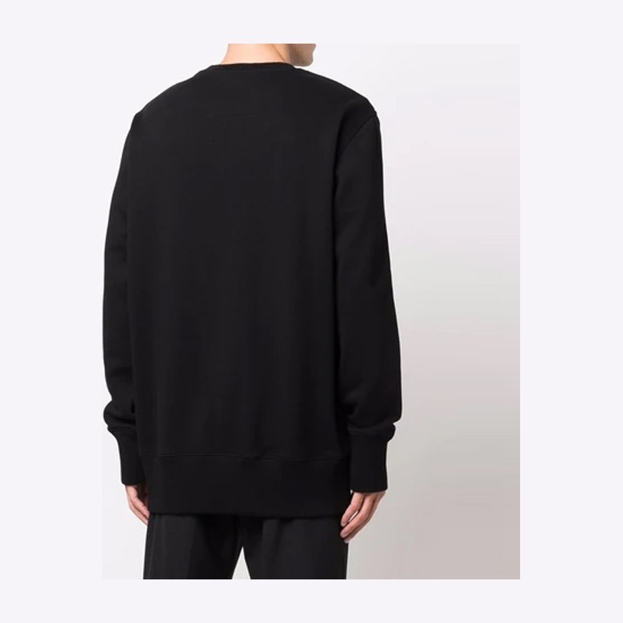 GIVENCHY