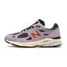 Фиолетовый